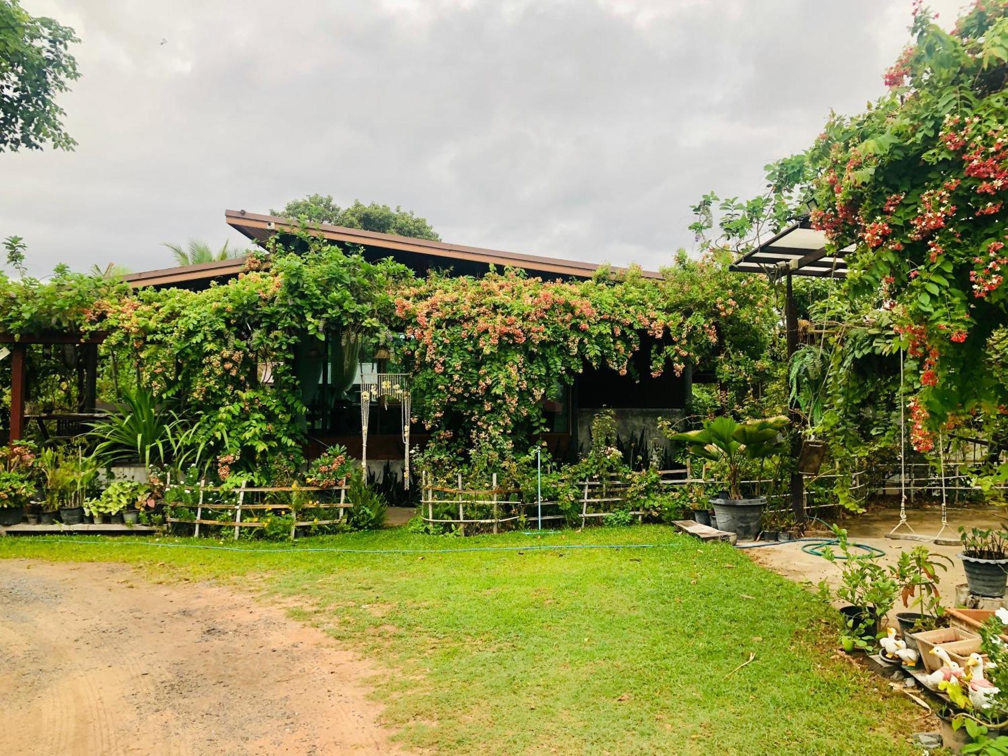Baan Thung Home Stay Prasat 外观 照片