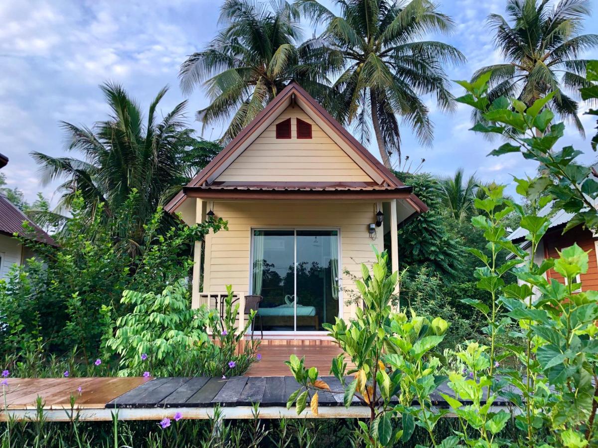 Baan Thung Home Stay Prasat 外观 照片