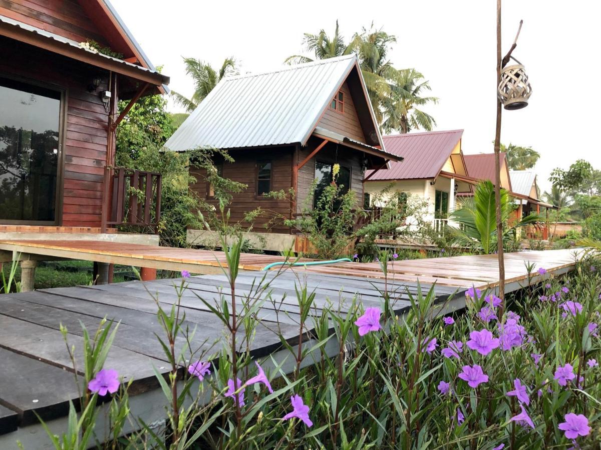 Baan Thung Home Stay Prasat 外观 照片